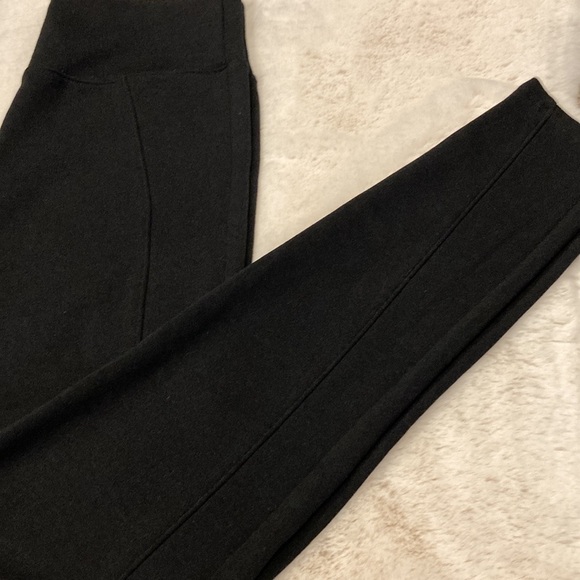 Assets by SPANX Hight Waist Ponte Shaping Leggings Size M - Picture 6 of 8